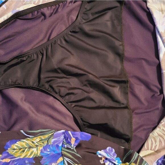 Plus Size Floral Blue One piece Swimsuit 💜💛‎ - Picture 4 of 4